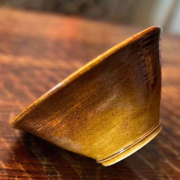 Handcrafted Ritten Pottery Bowl With Earthy Glaze - Picture 4 of 7